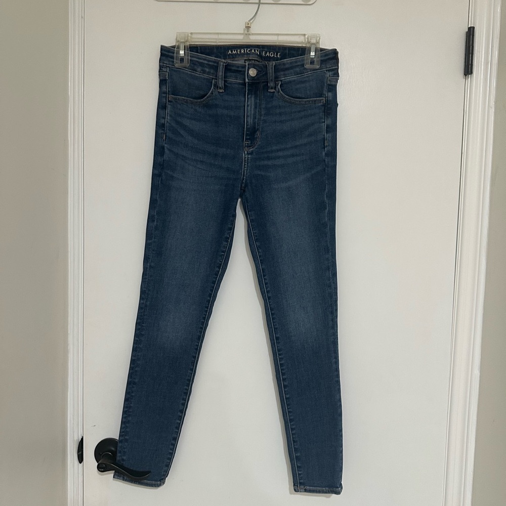 🔥🔥 American Eagle Outfitters Women's Dark Blue Skinny Jeans! 🔥🔥